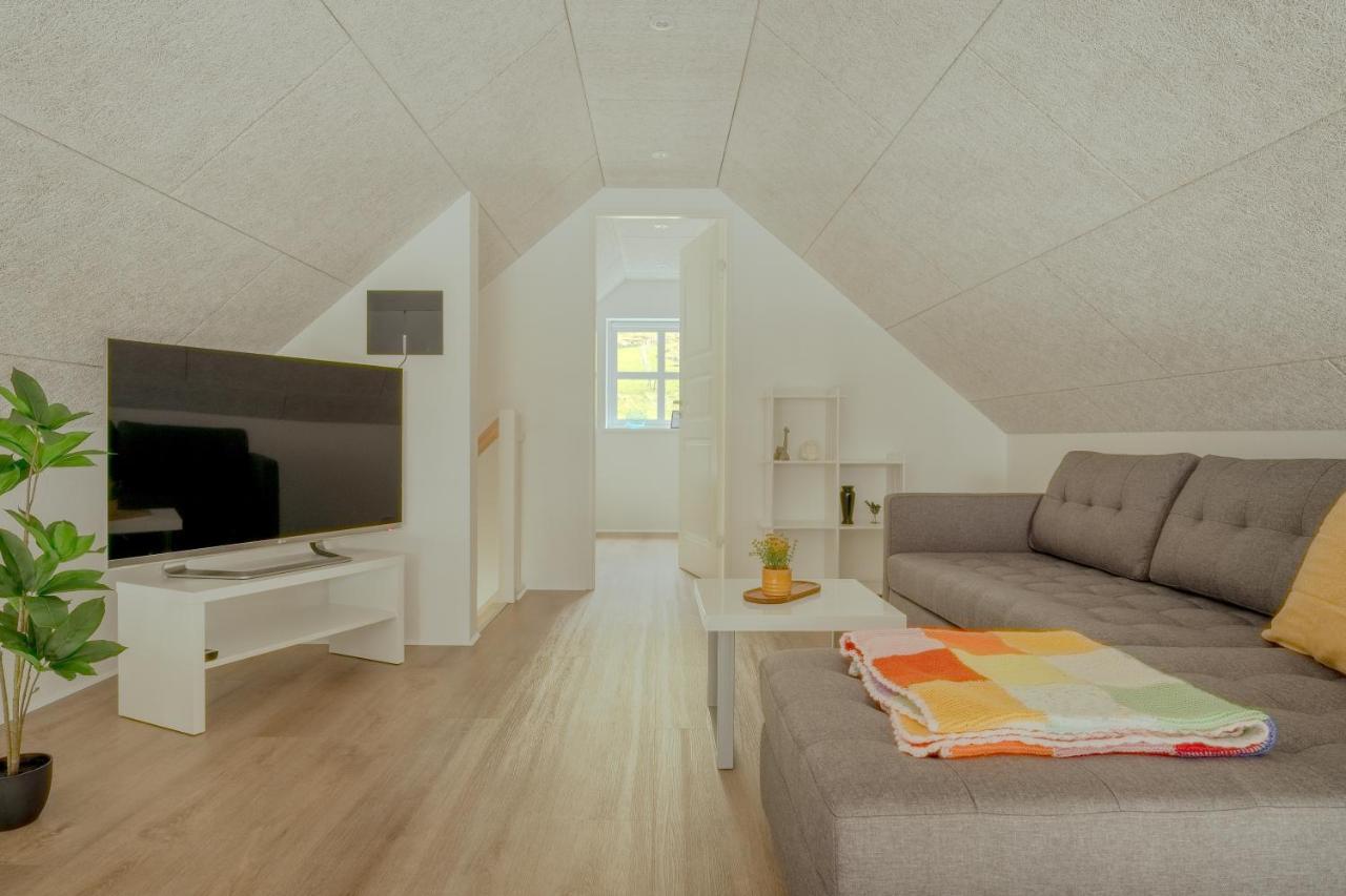 Dahlastova / Stunning Boathouse / Bay View / 3Br Hvalvik Esterno foto